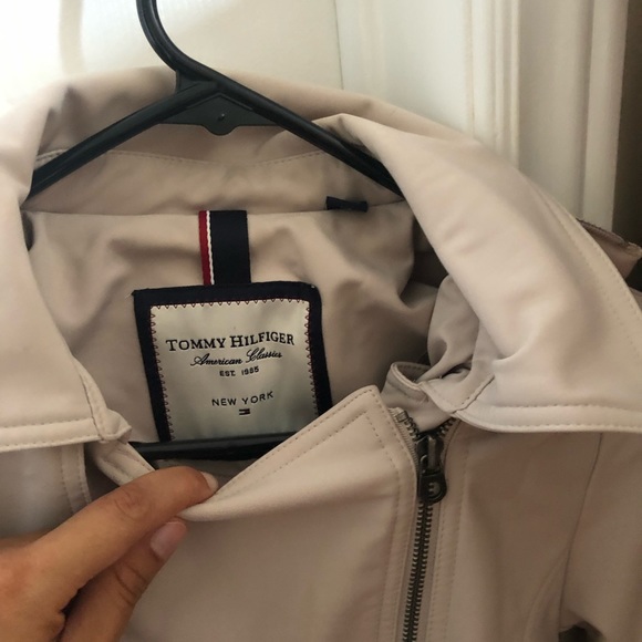 Tommy Hilfiger women’s xs trench coat/rain jacket - Picture 2 of 6